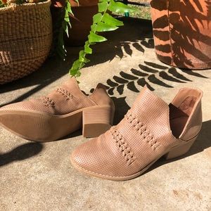 Universal Thread (Target) Booties